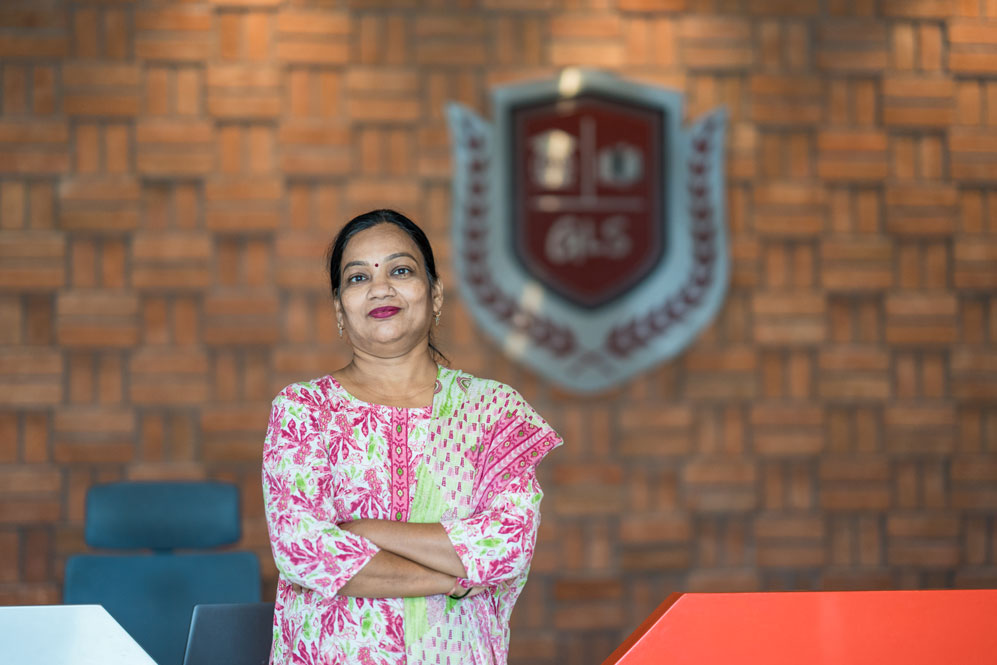 Maya Kashyap, Hindi Language Facilitator