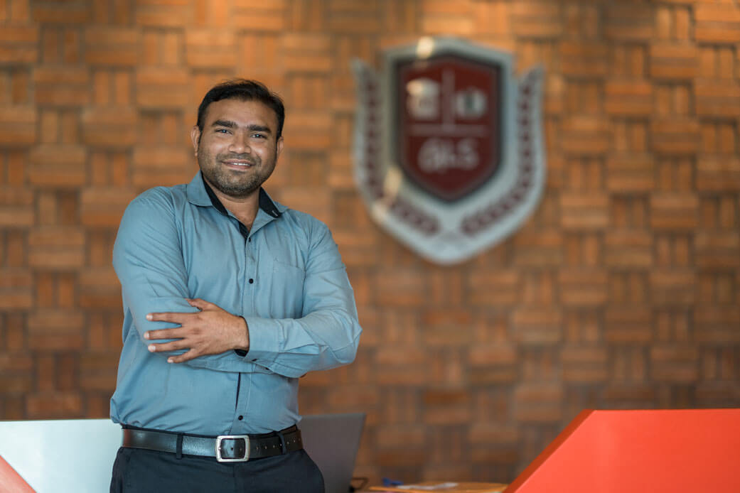 Vishnu Khakhadiya, Admin Executive